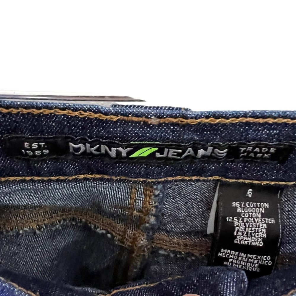 Y2K DKNY Pocketless Straight Leg Jeans Dark Wash Contrast Sticking Size 6 - Picture 5 of 5